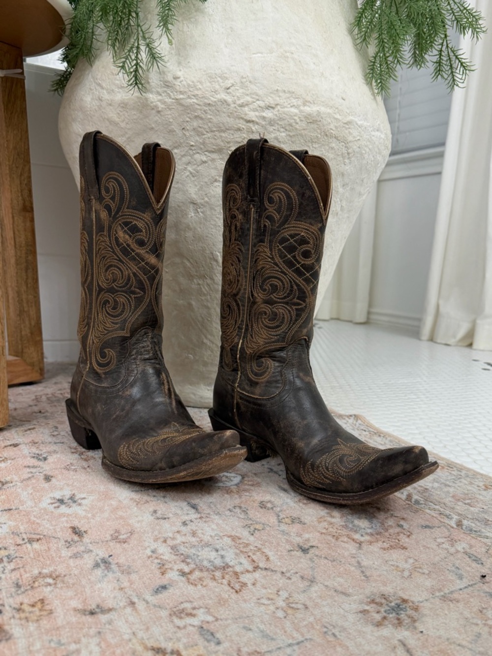 Ariat Brown Embroidered Leather Western Heeled Boots